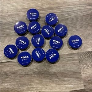 14 Nivea mini hand cremes